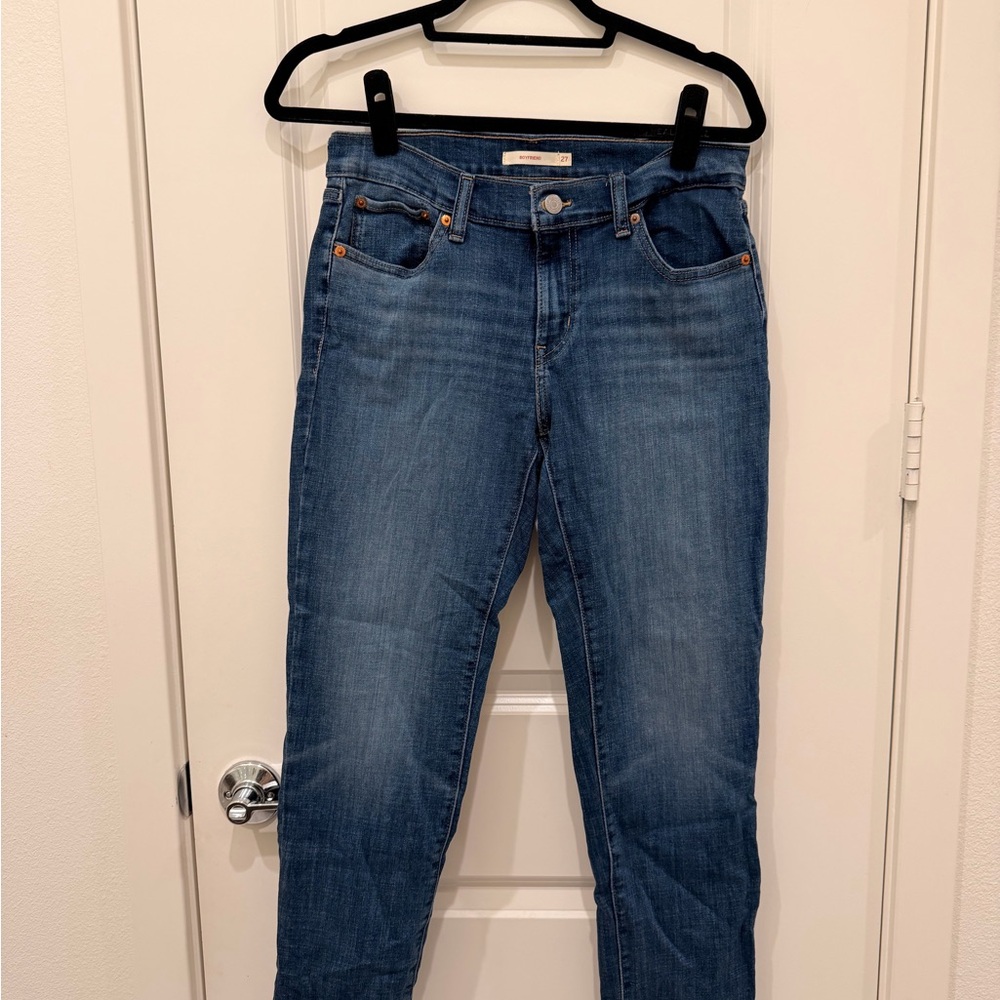 Levi's Straight Leg Blue Jeans